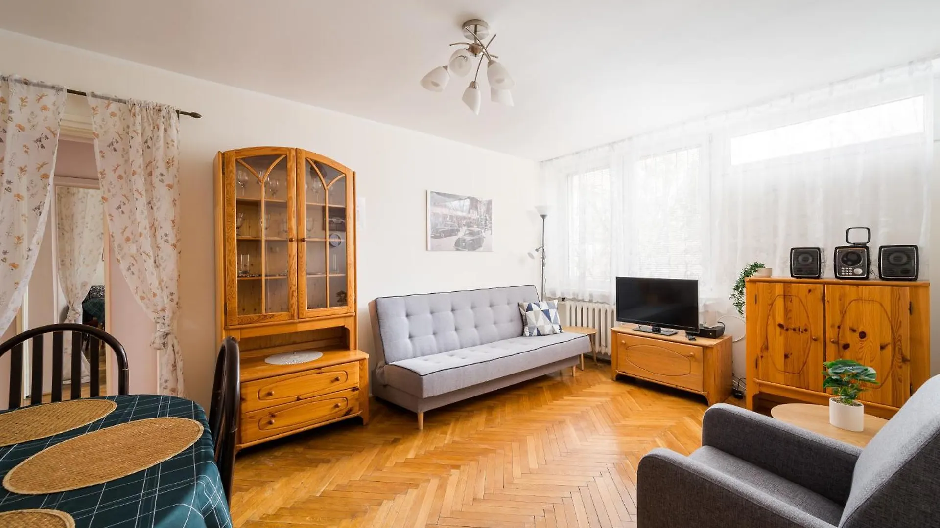 Saska Kepa Charming Apartment Warsaw Poland