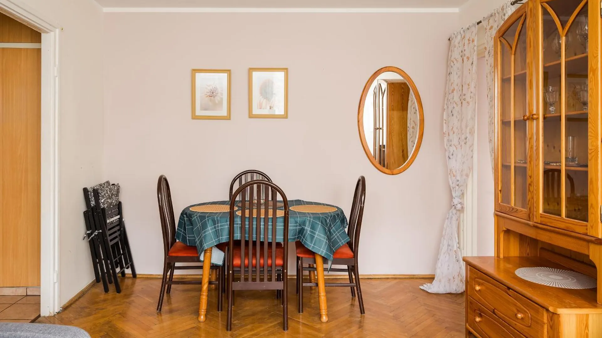 Saska Kepa Charming Apartment Warsaw 0*,