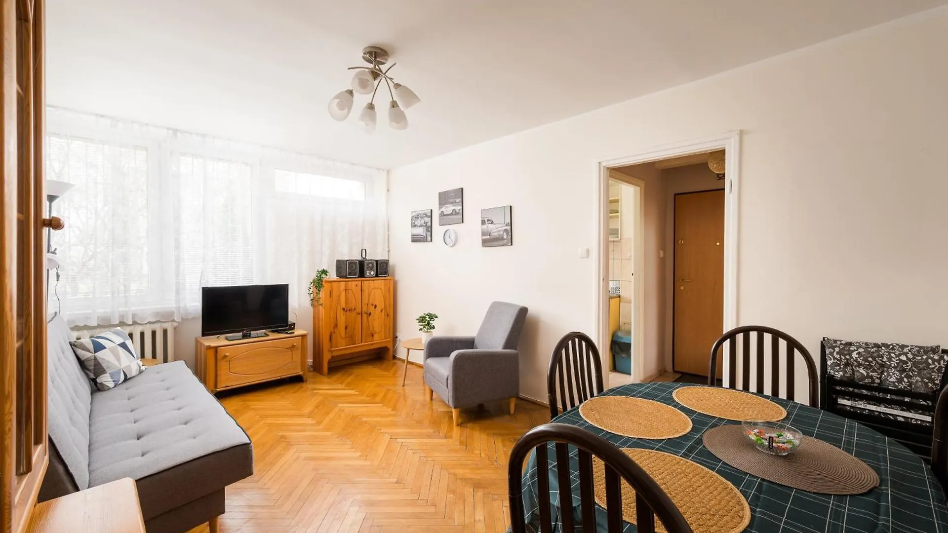 Saska Kepa Charming Apartment Warsaw